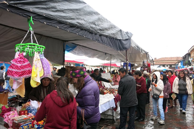 Andean Christmas Santurantikuy