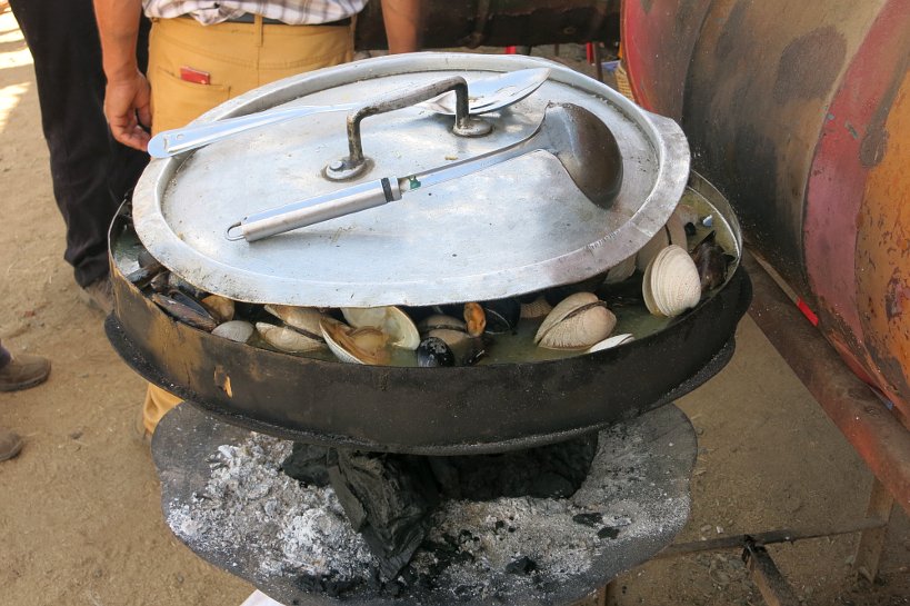 Local Festiva Talca_Authentic_Food_Quest_Clams_Mussels
