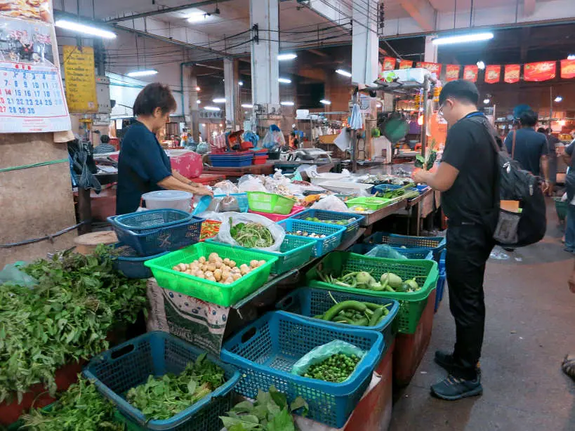 Bang Rak Market Inside Bangkok Markets_Authentic food quest