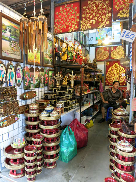 Chatuchak Gift Vendor Bangkok Markets Authentic food quest