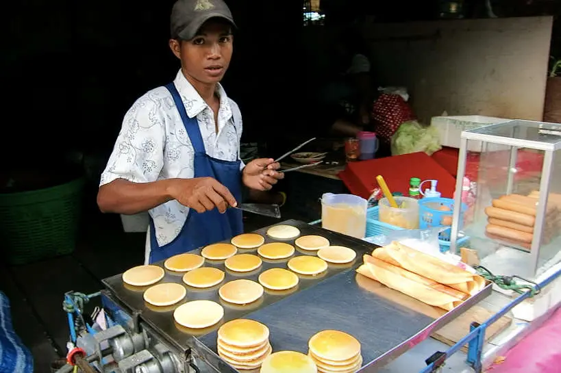 Khlong Toei food Vendor Bangkok Markets Authentic Food Quest