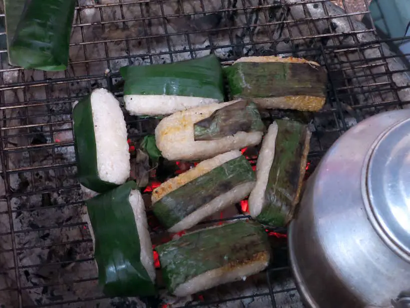 Che Chuoi Nuong one of the popular Vietnamese Desserts by AuthenticFoodQuest