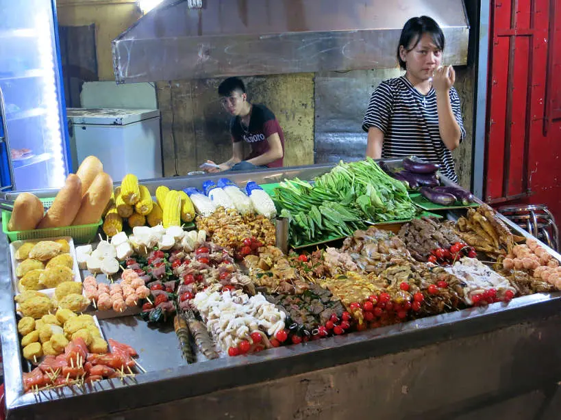 Raw Food for lau or hot pot Hanoi food_AuthenticFoodQuest