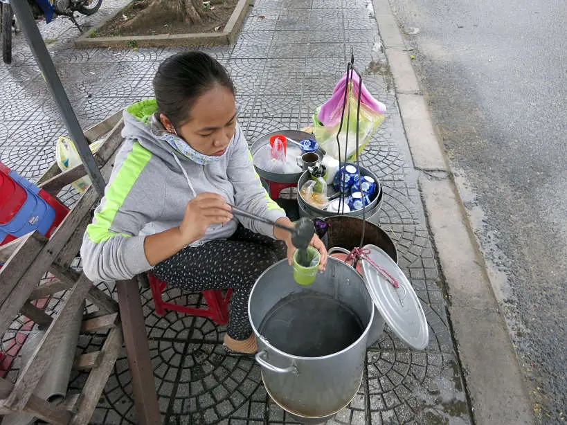 Xi Ma steet Vendor in Hoi An black Vietnamese Dessert by AuthenticFoodQuest