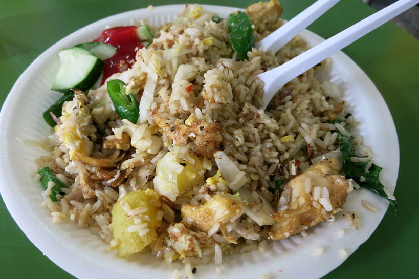 Biryani for Food in Singapore by Authentic Food Quest. The common ingredients in this Singaporean cuisine are all familiar, but it is the combination that makes this local famous food one of the dishes to eat in Singapore 2018.