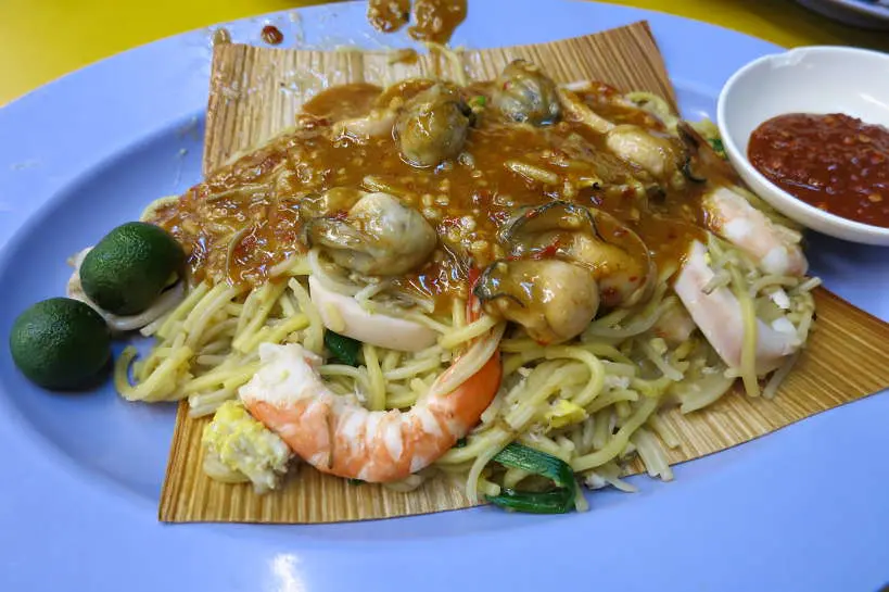 Hokkien Mee Food in Singapore by Authentic Food Quest