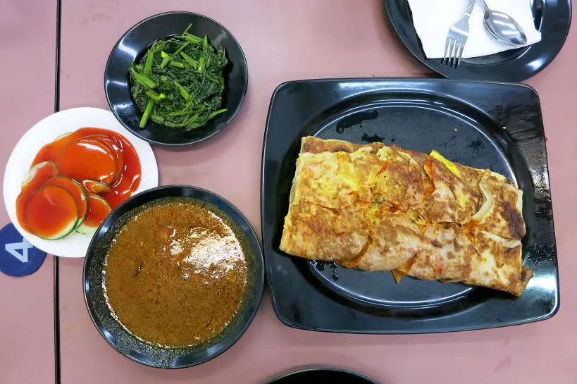 Murtabak at one of the best affordable restaurants in Singapore. This food in Singapore is one of the best dishes to eat in Singapore for dinner. It is also one of the famous local food Singapore.