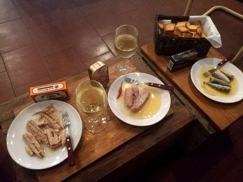 TastingLojasdeConservas_LisbonFoodTour_AuthenticFoodQuest