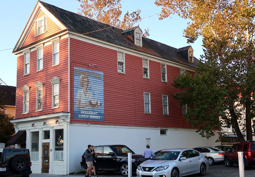 Hominy Grill in Charleston for Best Breakfast Restaurant in South Carolina by Authentic Food Quest. For the best food in South Carolina, do not miss Hominy Grill