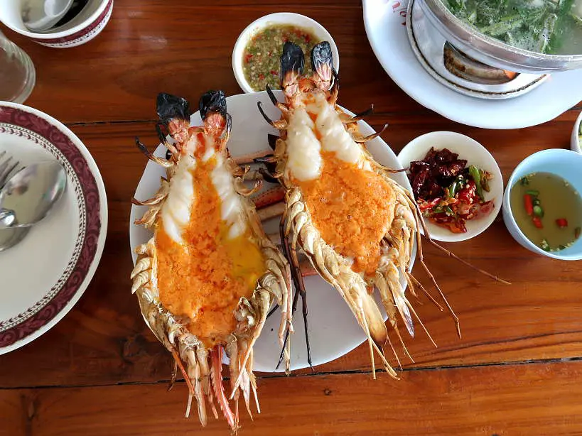 Kung Phao Mae Thong Chup Giant Shrimp Ayutthaya Day Tour by Authentic Food Quest