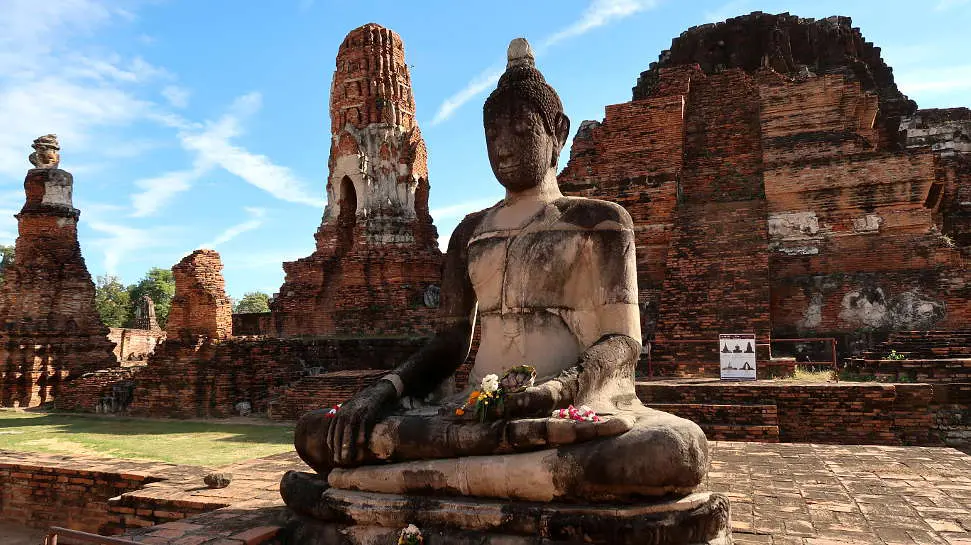 Wat Mahathat Visit to Ayutthaya Day Tour by Authentic Food Quest