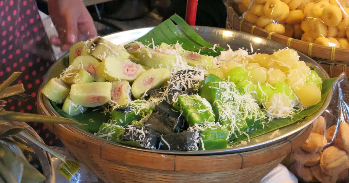 The 22 Most Delightful Popular Thai Desserts to Indulge On