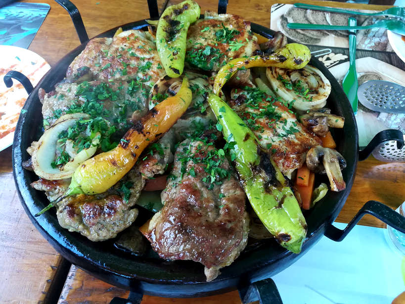 SacheatChaletYanitza_BanskoRestaurants_AuthenticFoodQuest.jpeg