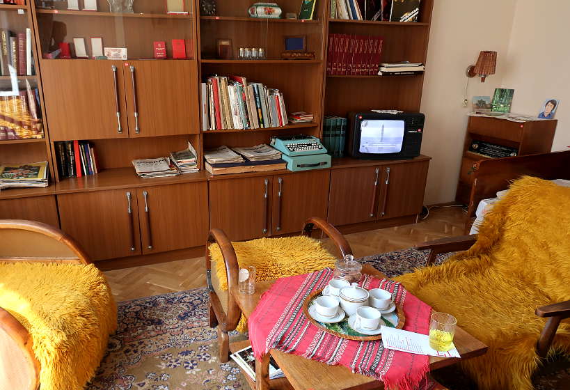 Visiting The Red Flat is One of the best things to do in Sofia Bulgaria_AuthenticFoodQuest