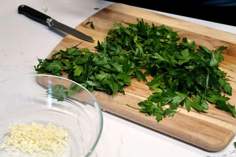 Garlic and parsley for chimichurri recipe by authentic food quest