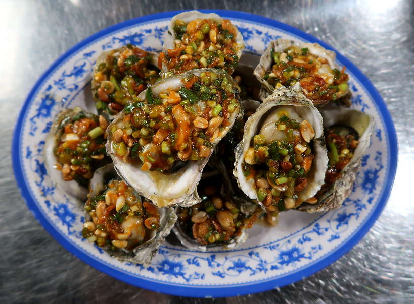 HauSua_VietnameseGrilledOysters_ADanangFood_AuthenticFoodQuest