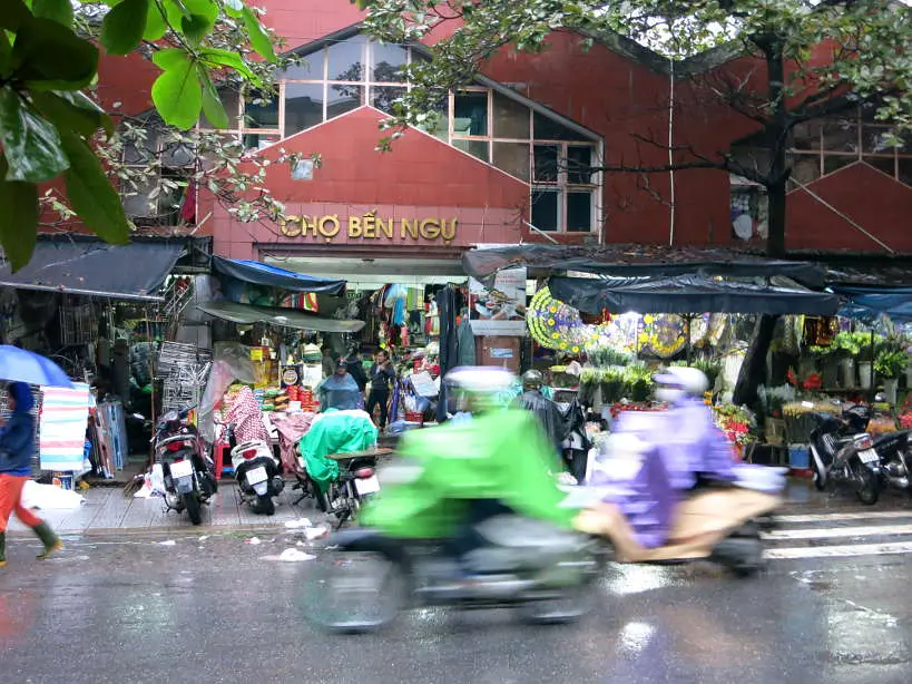 Cho Ben Ngu Hue Market by Authentic Food Quest