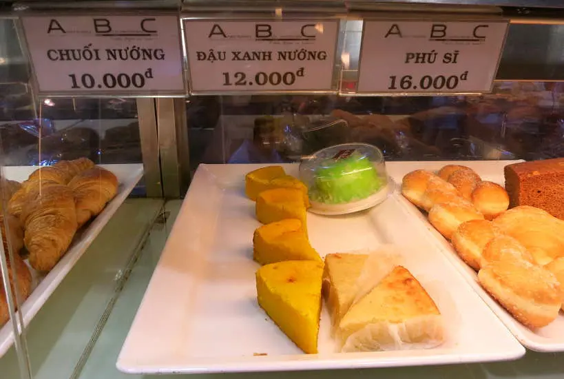 ABC Bakert dau xanh nuong mung bean cakes best desserts in Saigon by Authentic Food Quest