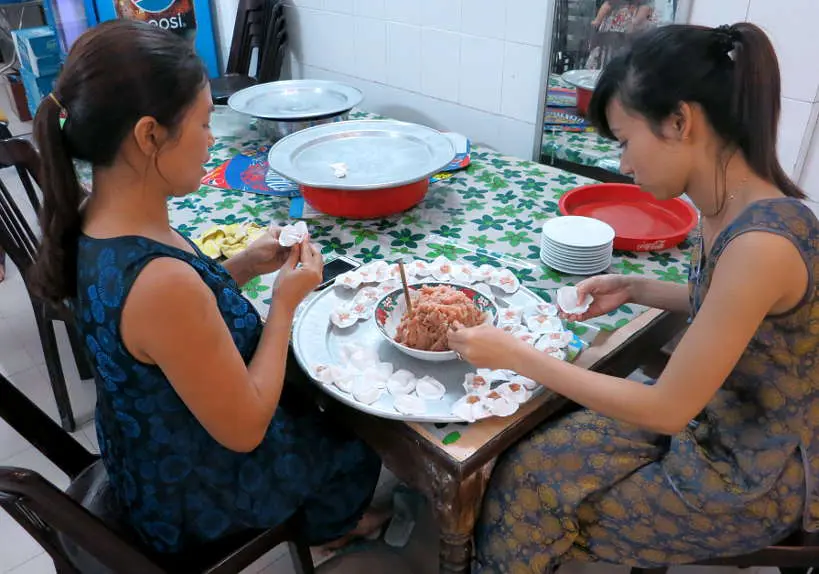 Making white rose at White Rose Restaurant by Authentic Food Quest