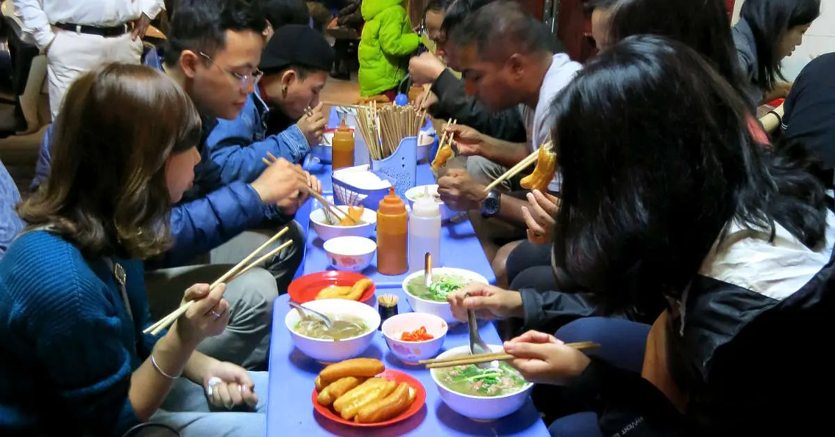 Your Guide to Vietnamese Street Food: 20 Local Foods Worth Trying