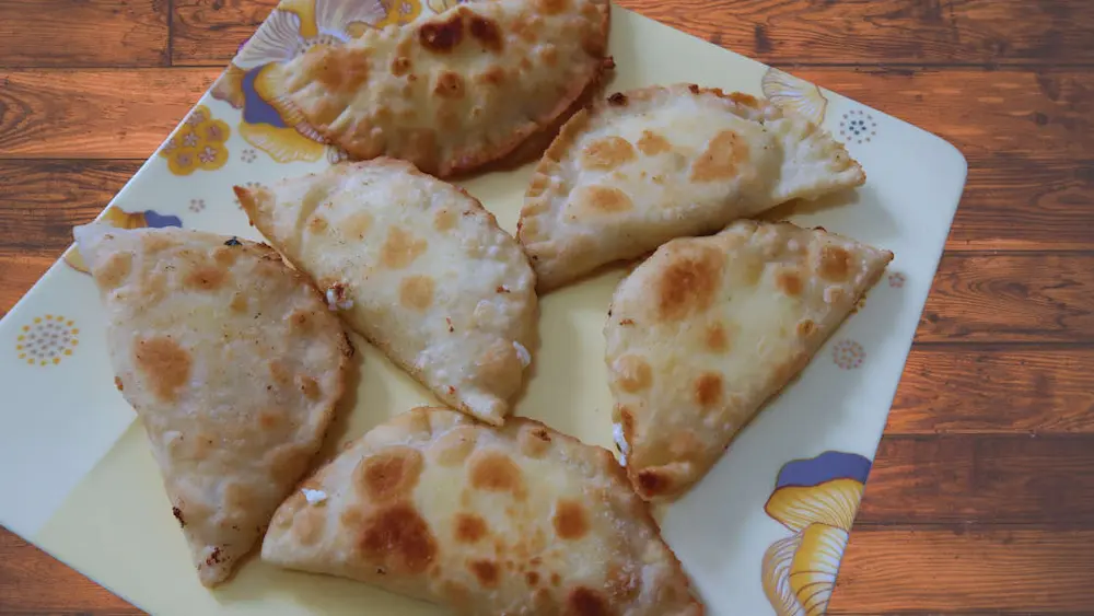 Kalitsounia Recipe: How To Make Simple Cretan Cheese Pies