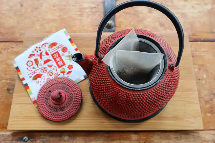Genmai Black Bean Houjicha Sakuraco Review by Authentic Food Quest