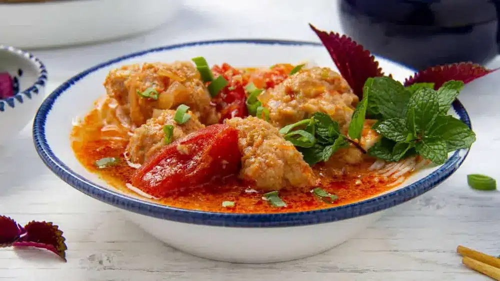 Easy Bun Rieu Recipe: How To Make Vietnamese Crab Noodle Soup