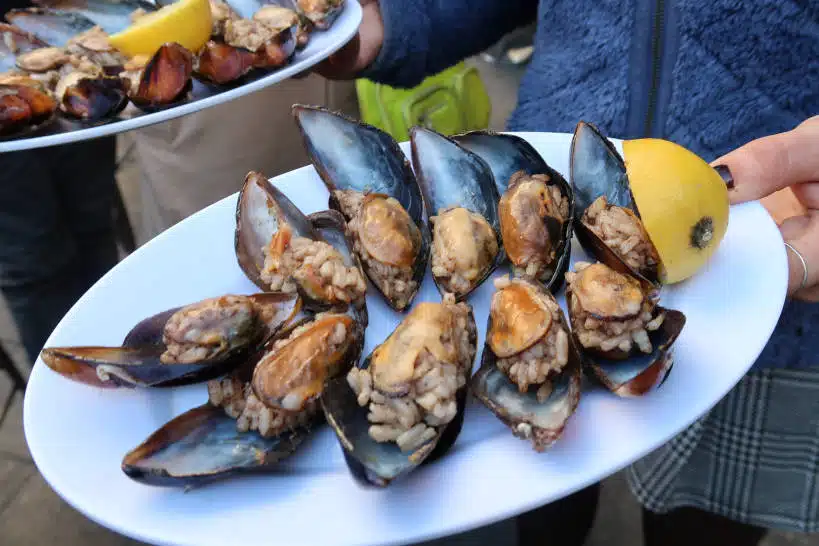 Midye Dolma Istanbul Street Food Tour by Authentic Food Quest