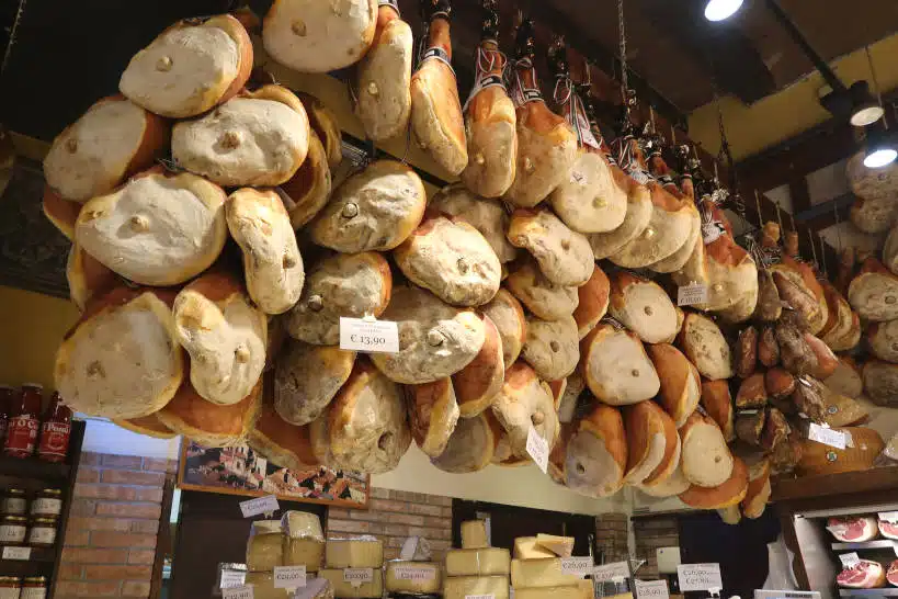 Prosciutto_BestFoodTourInBologna_AuthenticFoodQuest