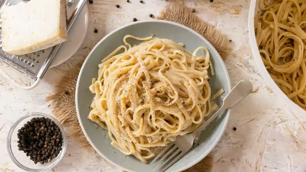 Authentic Cacio e Pepe Recipe by Authentic Food Quest