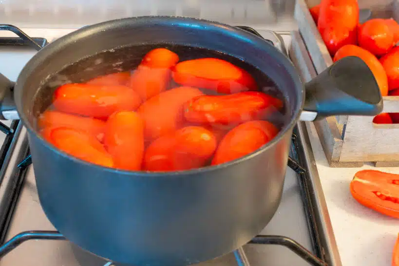 Boiling Tomatoes Authentic Neapolitan Pizza Sauce Recipe by Authentic Food Quest