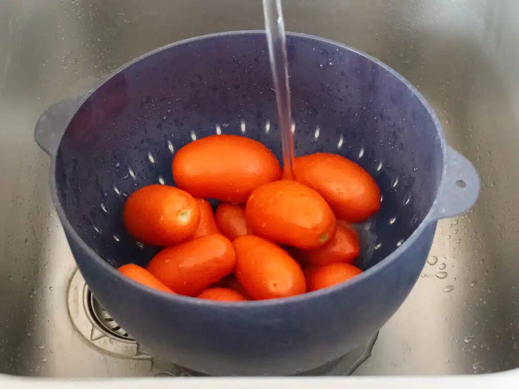 Washing Tomatoes Authentic Neapolitan Pizza Sauce Recipe by Authentic Food Quest